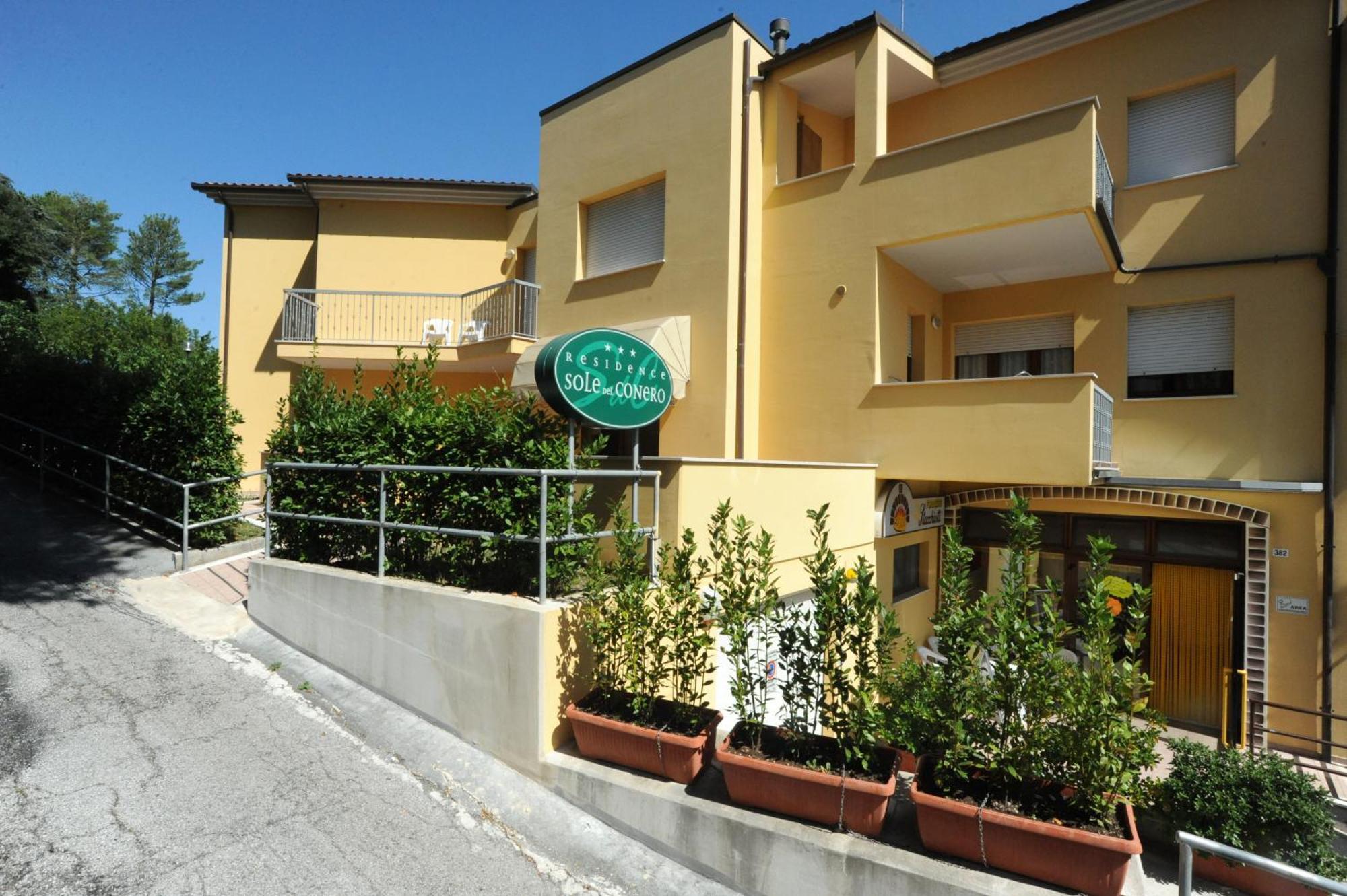 Residence Sole Del Conero Ancona Bagian luar foto