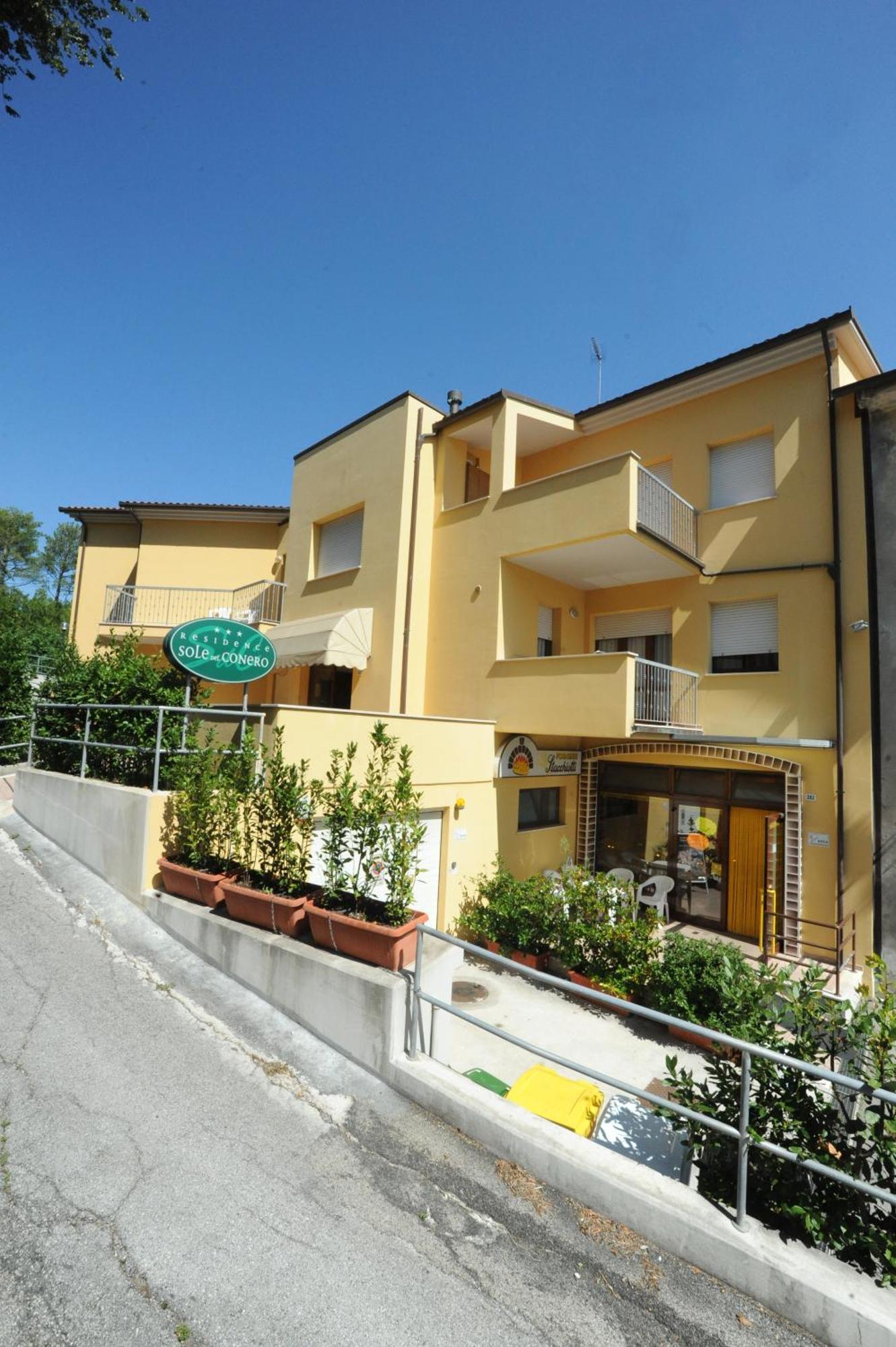 Residence Sole Del Conero Ancona Bagian luar foto